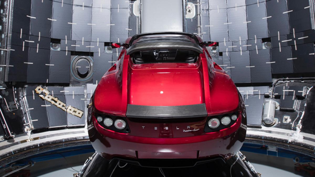 Elon Musk’ın Mars’a Göndereceği Tesla’nın İçinde Sürekli Bu Şarkı Çalacak