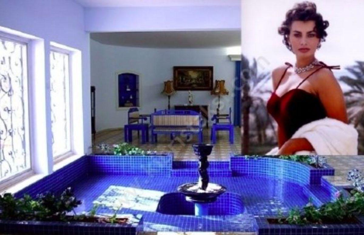 Kıbrıs’ın Her Yerini Görebilen Fakat Hiçbir Yerinden Görülemeyen Enteresan Yapı: Mavi Köşk