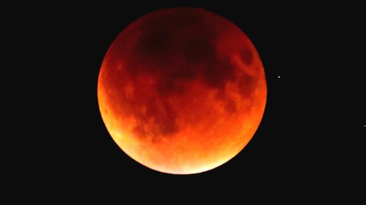 Bugün Gerçekleşecek ‘Süper Kanlı Mavi Ay Tutulması’ Ne Zaman ve Nasıl İzlenecek?