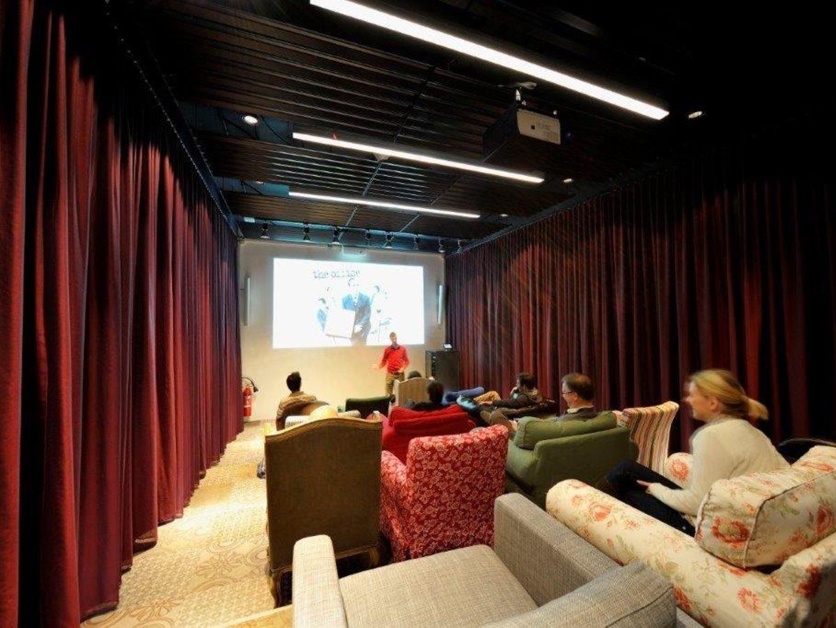 Google’ın İşinizden Nefret Etmenize Sebep Olacak Kadar Büyüleyici Zürih Ofisi