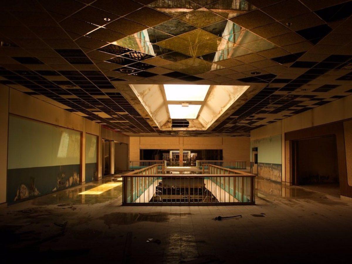 Korku Filmi Setine Benzeyen, ABD’nin Terk Edilmiş AVM’leri