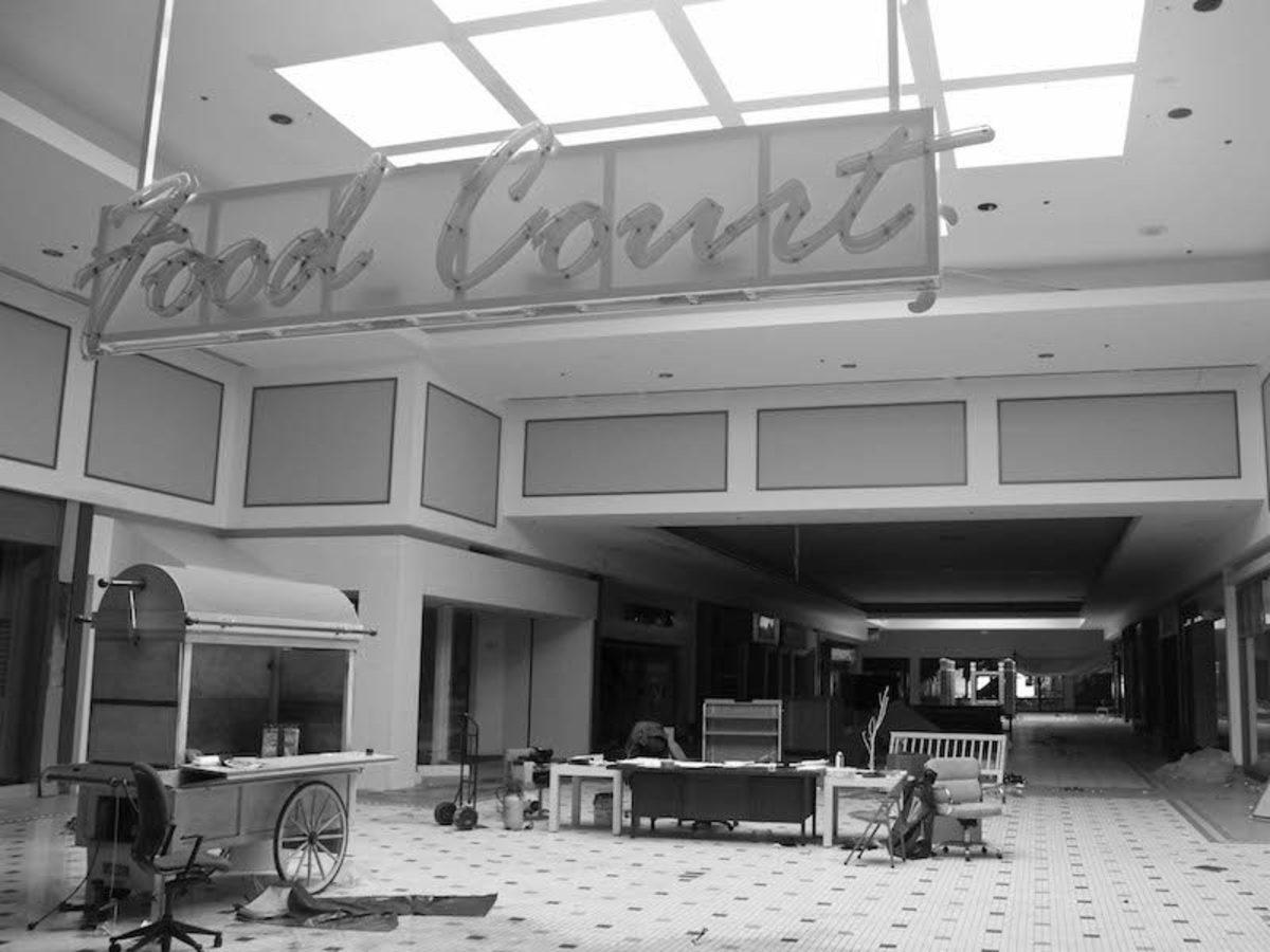 Korku Filmi Setine Benzeyen, ABD’nin Terk Edilmiş AVM’leri