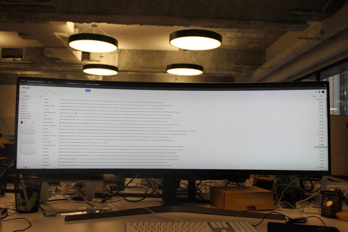 Samsung’un Kendinizdekinden Nefret Etmenize Sebep Olacak, 32:9 Süper Geniş Ekranlı Monitörü