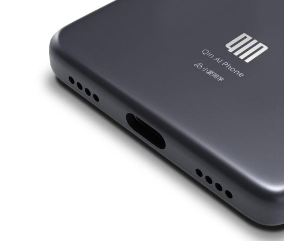 Xiaomi, 17 Dilde Eş Zamanlı Sesli Çeviri Yapabilen Telefonu Qin1’i Tanıttı