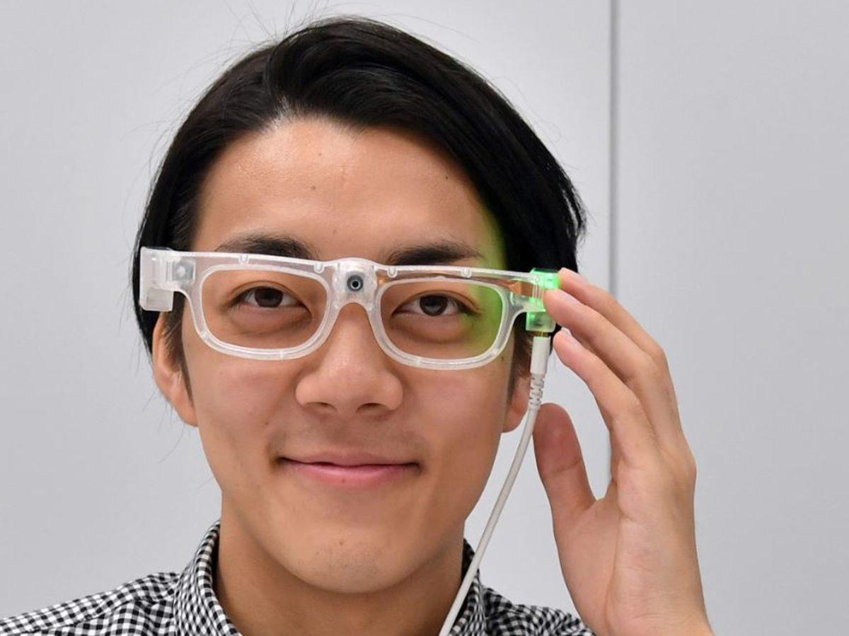 Görme Engelliler İçin Kelimeleri Ses Haline Getiren Akıllı Gözlük Geliştirildi