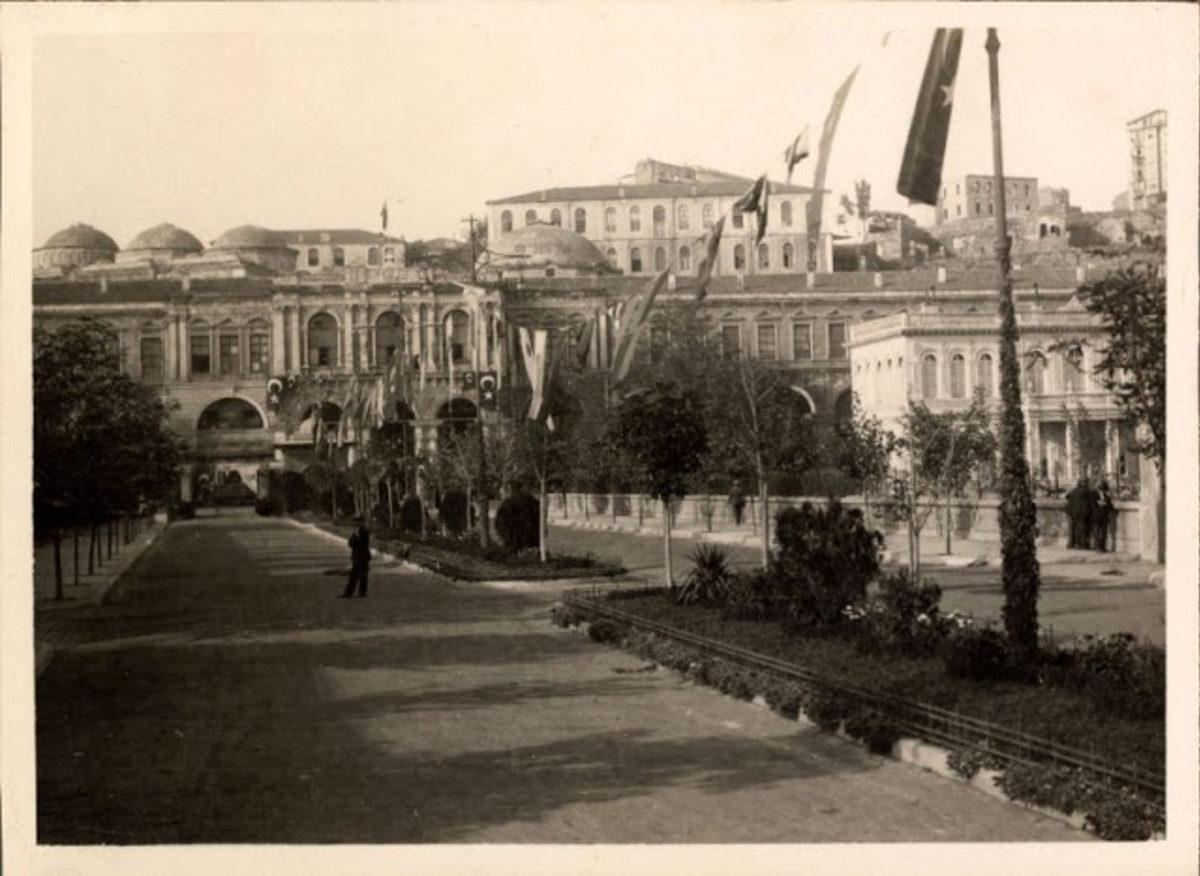 İstanbul’un Daha Önce Hiç Görmediğiniz 47 Fotoğrafı (1920’ler)