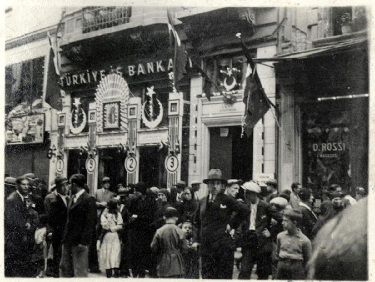 İstanbul’un Daha Önce Hiç Görmediğiniz 47 Fotoğrafı (1920’ler)