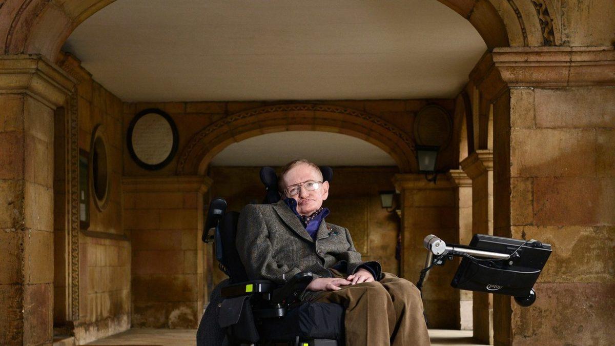 ALS Merkezi Başhekimi, Stephen Hawking’in Nasıl 76 Yaşına Kadar Yaşadığını Açıkladı