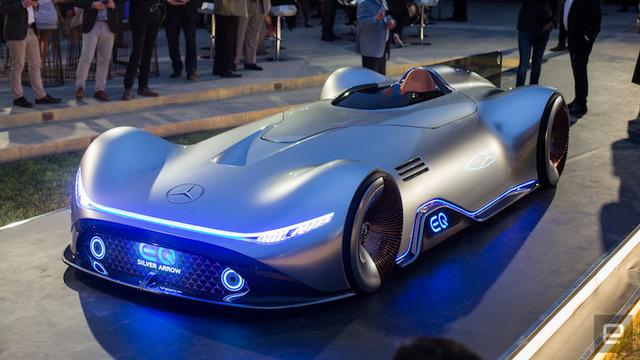Geçmiş ile Geleceğin İnanılmaz Tasarımı: Mercedes Benz EQ Silver Arrow