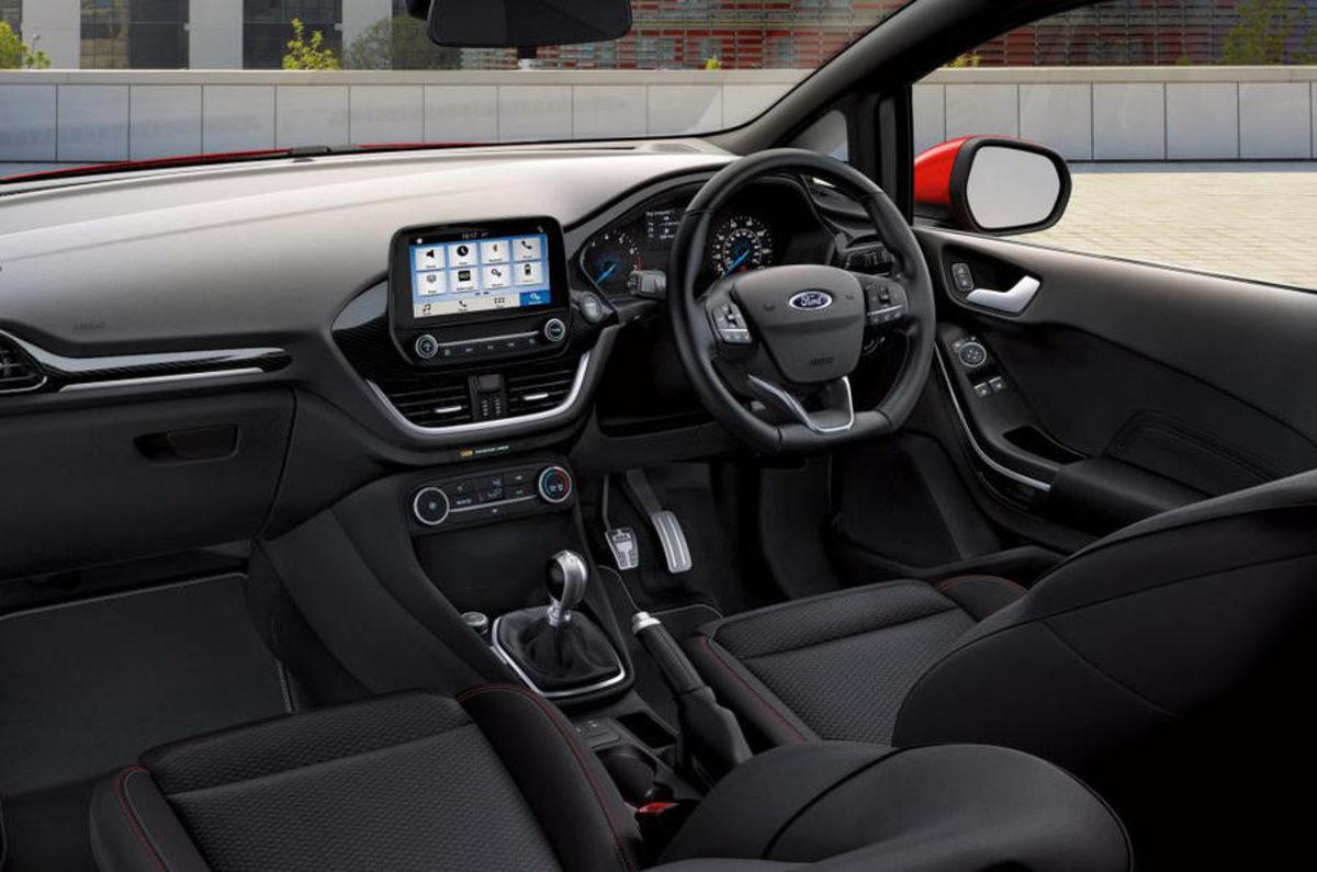 Ticaretin Yeni ’Yakışıklısı’ 2018 Ford Fiesta Van Tanıtıldı!