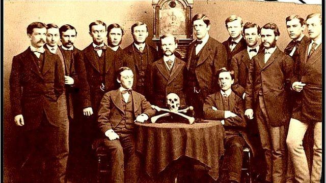 Katılabileceğiniz 4 Gizli Örgüt: Nasıl İlluminati Üyesi Olabilirsiniz?