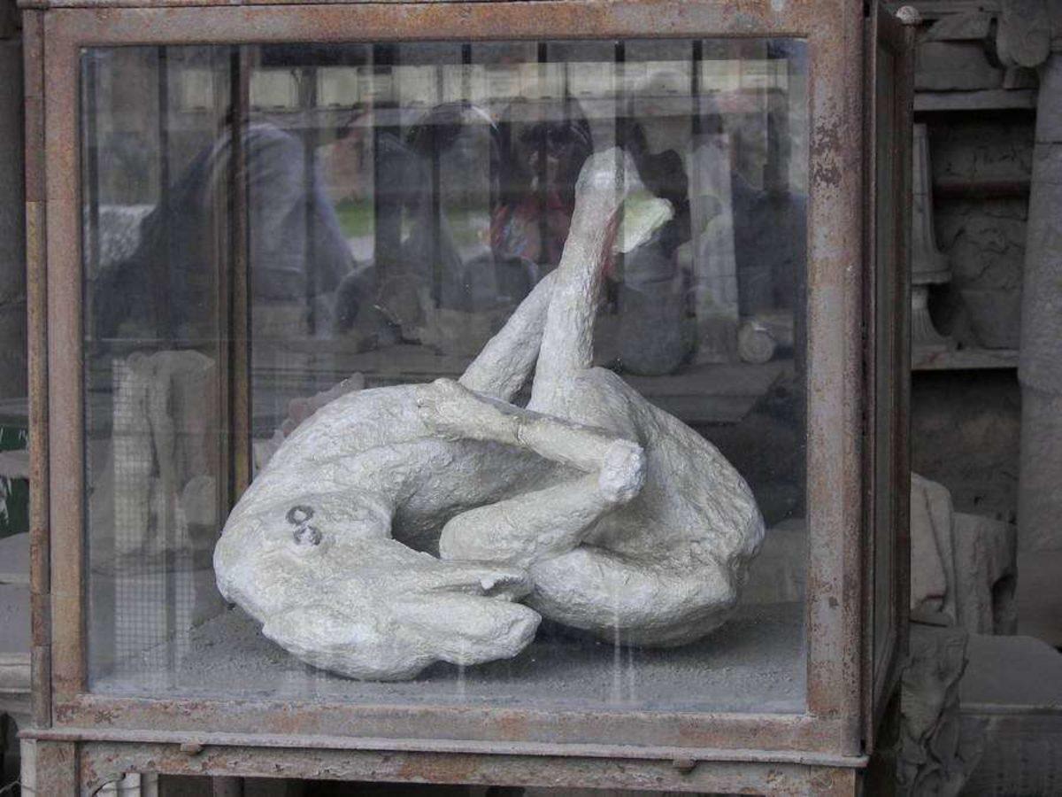 Pompeii Felaketinden Arda Kalan, Baktıkça Düşündüren Acı Verici 14 Fotoğraf!