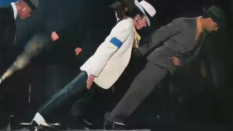 Hindistanlı Bilim İnsanlarından Michael Jackson’ın Efsanevi Hareketiyle İlgili Yeni Açıklama!