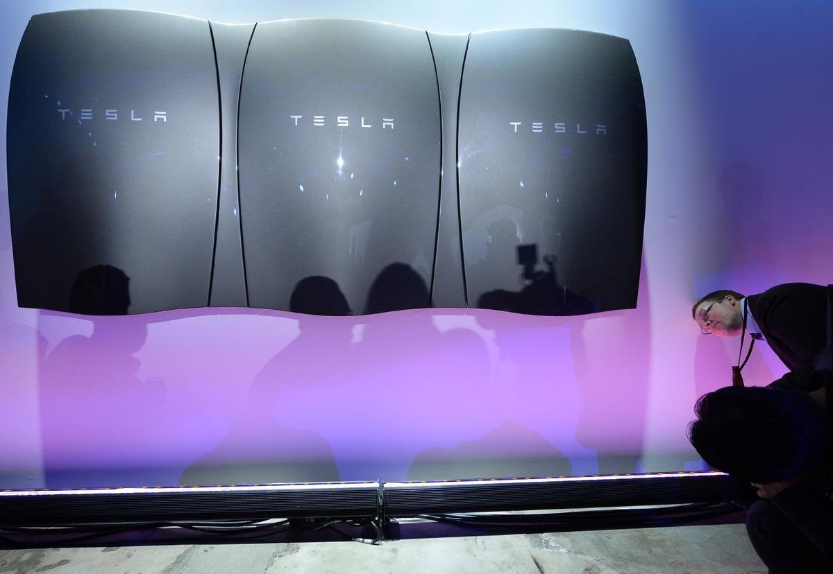 Tesla, Evler İçin Geliştirilen Destek Batarya Ünitesi Powerwall’u Tanıttı
