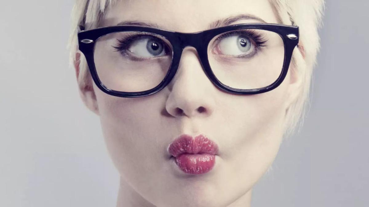 Tarihin En Büyük ‘Bilişsel Genetik’ Araştırması, Gözlük Takanların Daha Zeki Olduğunu Kanıtladı!