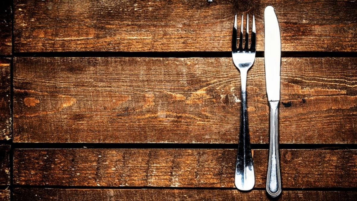 Yemek Yemeyi Bırakırsak Vücudumuzda Neler Olur?