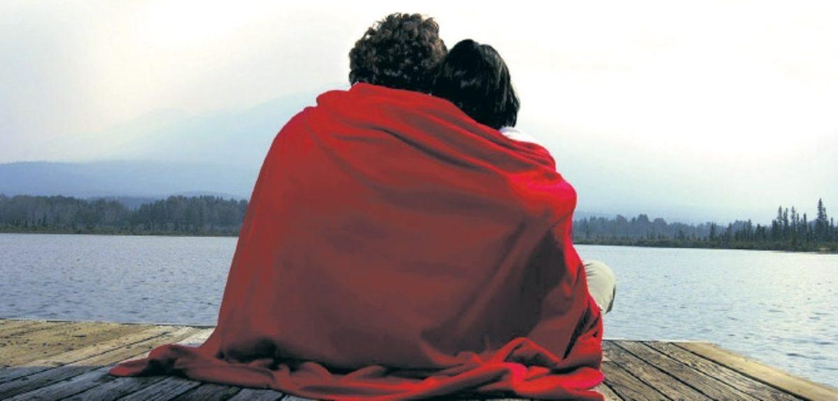 Bilime Göre İlişkilerde ’Kendini Ağırdan Satma’ Taktiği Gerçekten İşe Yarıyor mu?