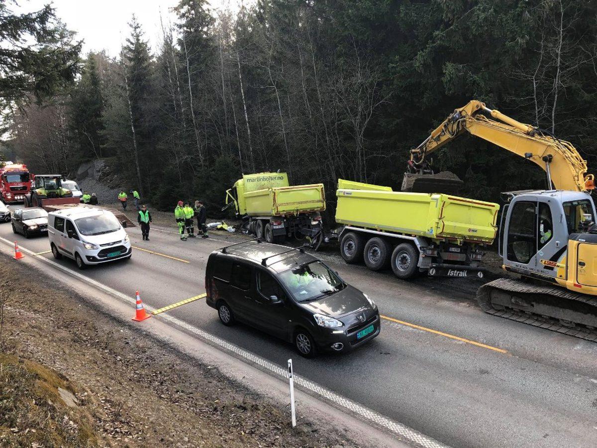 Herkesin Merak Ettiği Soru: Volvo İle Tırın Çarpıştığı Kazada, Tıra Ne Oldu?