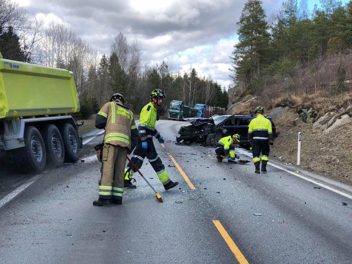Herkesin Merak Ettiği Soru: Volvo İle Tırın Çarpıştığı Kazada, Tıra Ne Oldu?