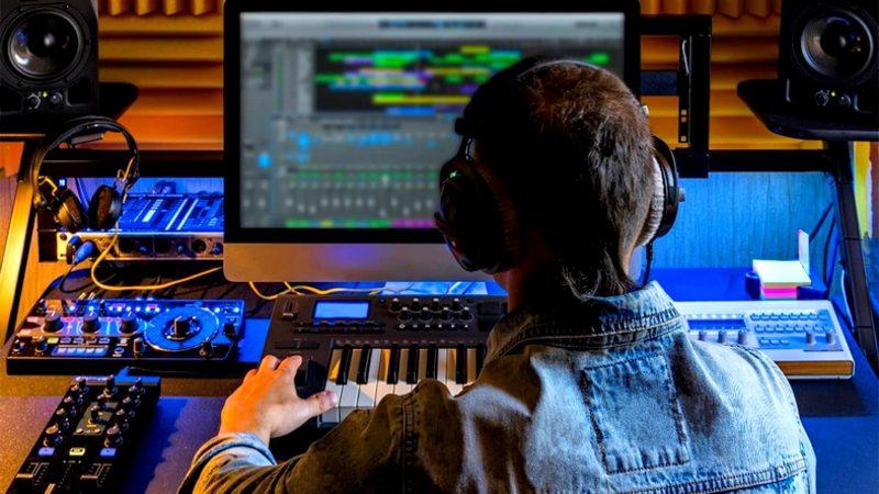 Müzik Yapmak İsteyenler İçin En İyi 3 Ücretsiz Yazılım