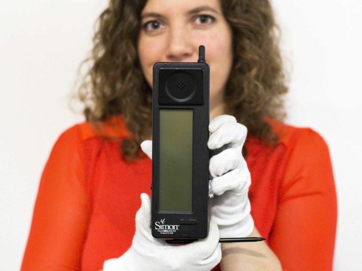 iPhone’dan 15 Yıl Önce Çıkan Dünyanın İlk Akıllı Telefonu: Simon