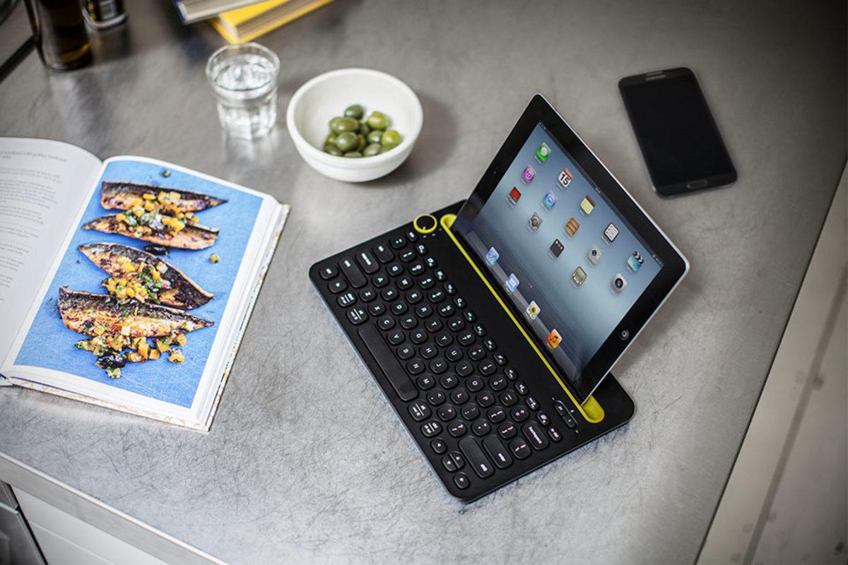 Logitech’in Üç Farklı Cihazda Kullanabilen Klavyesi Türkçe!