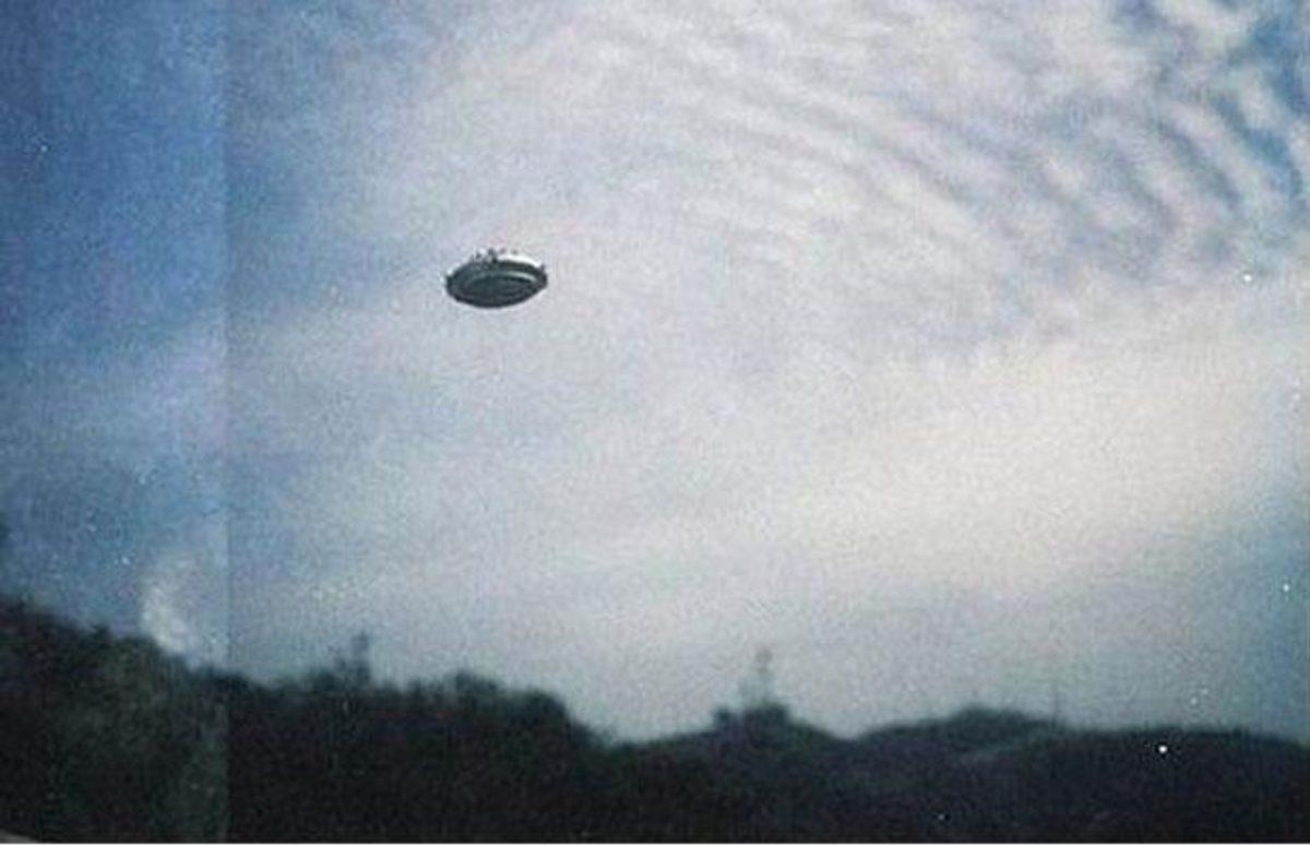 Eski NASA Mühendisinden Komploculara Yanıt: UFO’ları Ciddiye Almalıyız