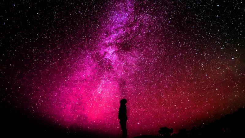 Milyarlarca Yıldız Olmasına Karşın Uzay Neden Karanlıktır?