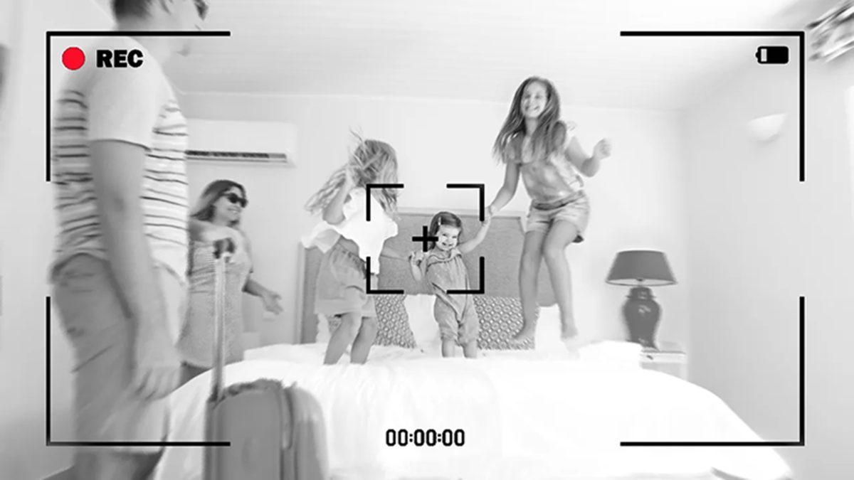 Otel Odaları ve Günlük Kiralık Daireler Gibi Yerlerdeki Gizli Kameraları En Kolay Şekilde Bulabileceğiniz Yollar