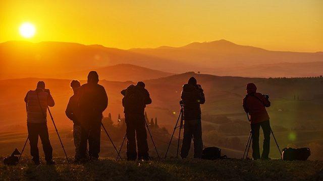 Profesyonel Videolar Çekmenize Olanak Tanıyacak Uygun Fiyatlı 5 Tripod Önerisi