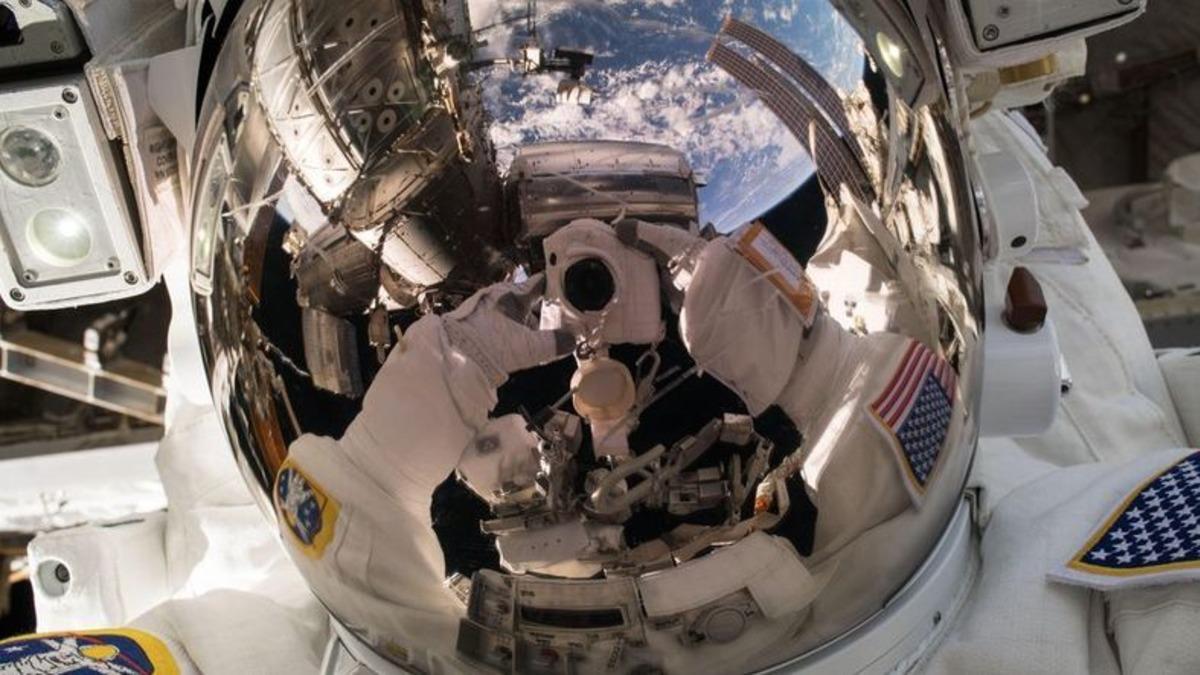 NASA’dan 11 Nefes Kesici Astronot Fotoğrafı