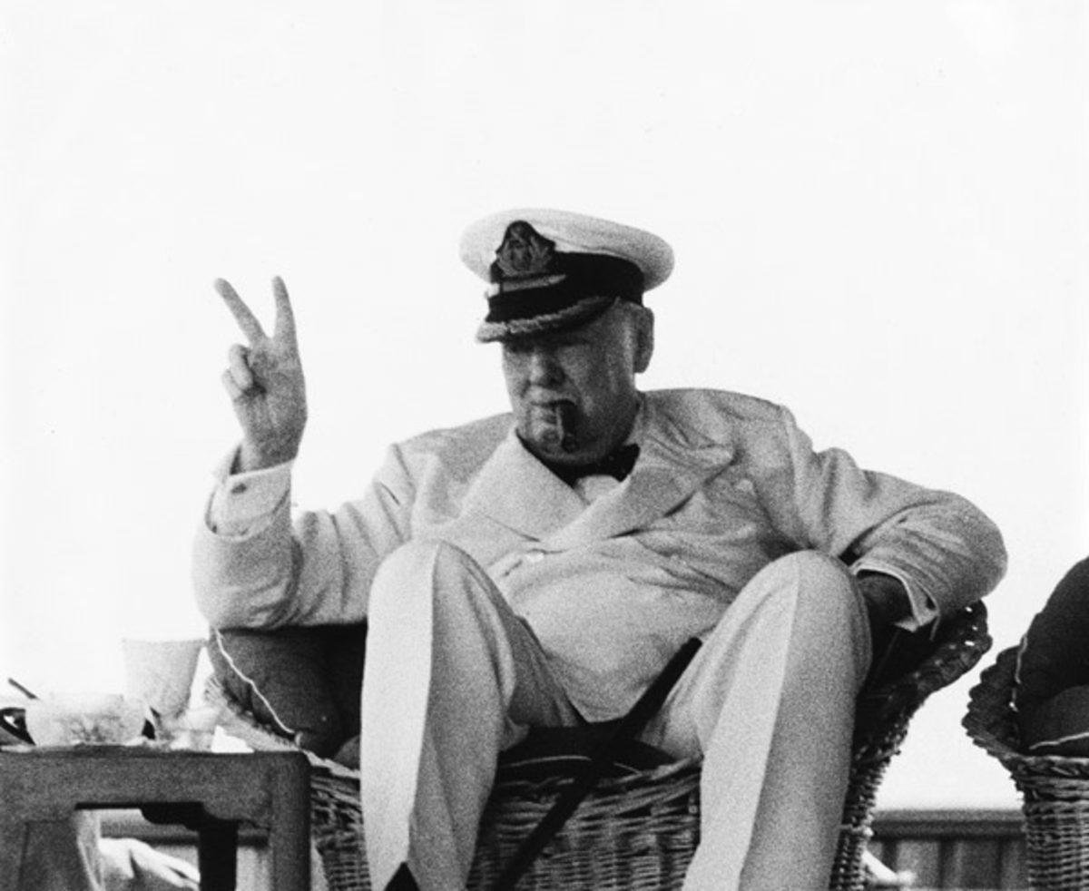 Şampiyonlar Ligi Gibi: Dünyanın En İyi Fotoğrafçılarından Ara Güler’e Poz Veren 10 Ünlü İsim