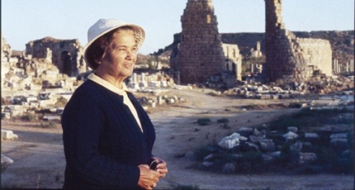 İyi ki Varsınız: Başarılarıyla Tarihe Adını Altın Harflerle Yazdıran 20 Türk Bilim Kadını