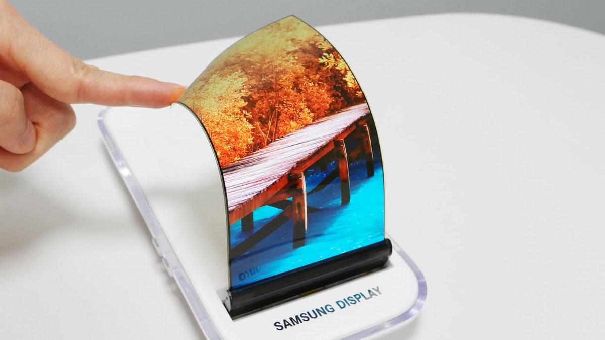 Katlayacağız, Giyeceğiz, Yok Edeceğiz: Geleceğin Akıllı Telefonları Nasıl Olacak?