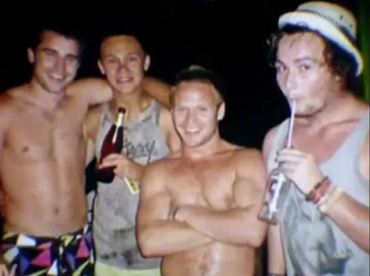 İddia Uğruna Sümüklü Böcek Yiyen Genç, 8 Sene Sonra Hayatını Kaybetti