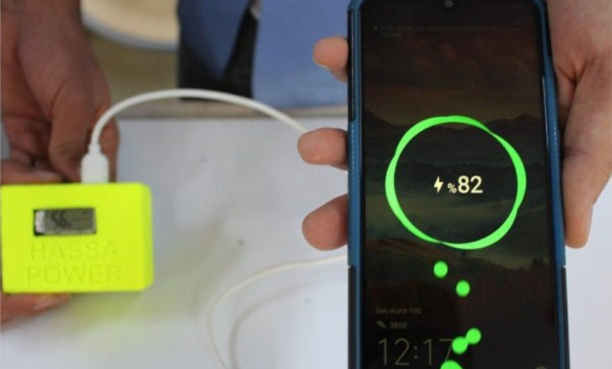 Türk Lise Öğrencileri, Atık Pillerden Taşınabilir Şarj Cihazı Üretti