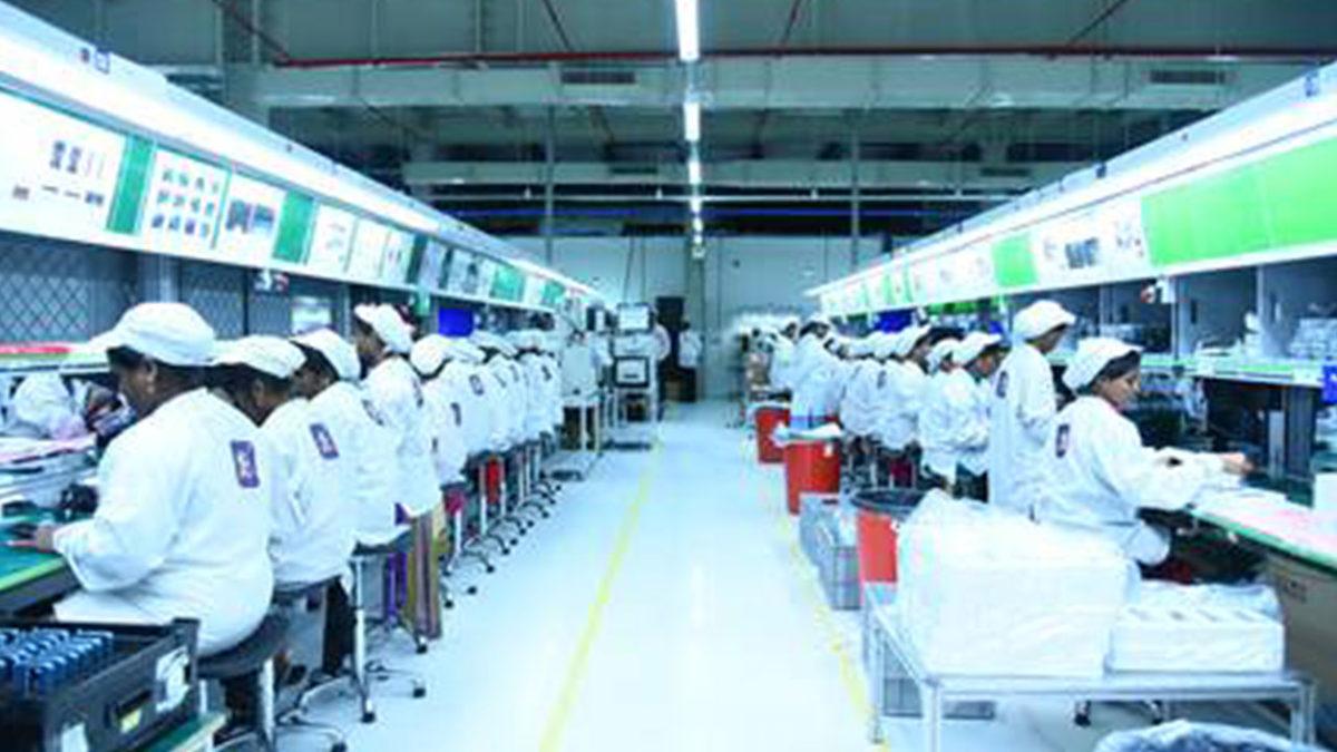 Xiaomi Telefonların Üretiminin Ardındaki Kadın İstihdamı