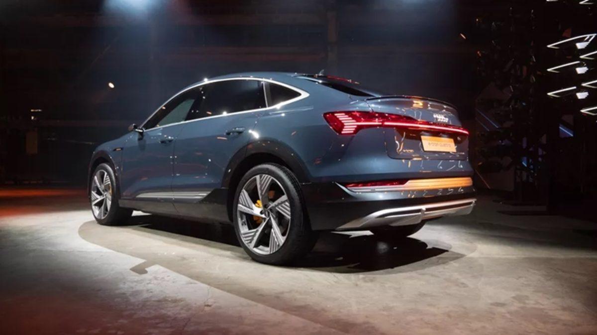 Audi, İkinci Elektrikli Otomobili e-Tron Sportback’i Tanıttı