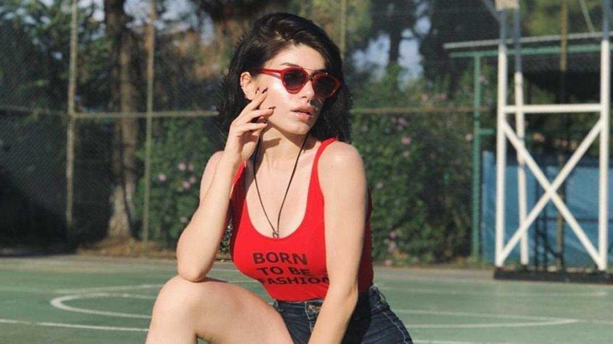 YouTuber Şeyda Erdoğan, Gözyaşlarıyla Açıkladı: Babamdan Şikayetçiyim