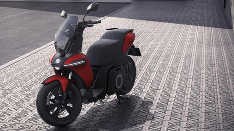 SEAT, İlk Elektrikli Scooter Modelini Tanıttı