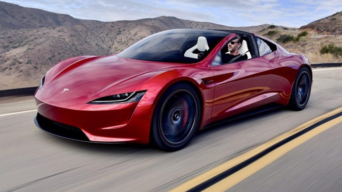 Elon Musk, Yeni Tesla Roadster’ın Anahtarsız Çalıştırılabileceğini Söyledi