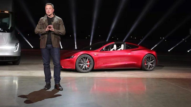 Elon Musk, Yeni Tesla Roadster’ın Anahtarsız Çalıştırılabileceğini Söyledi