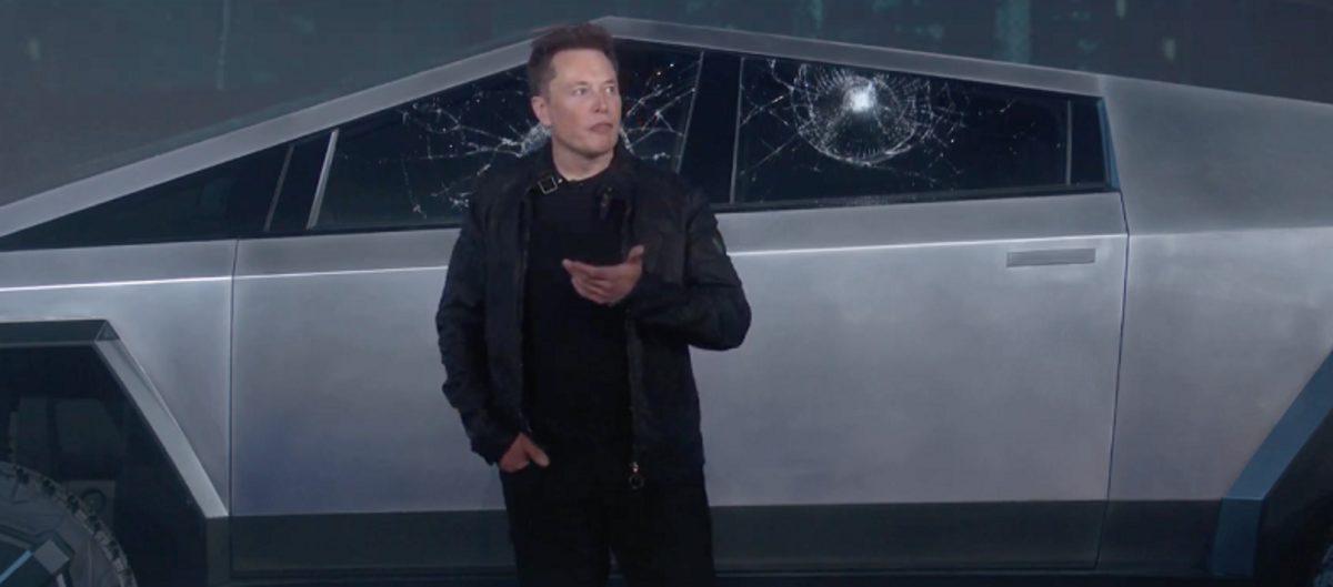 Elon Musk’ın Kırılmaz Dediği Cybertruck’ın Camları Daha İlk Testte Kırıldı