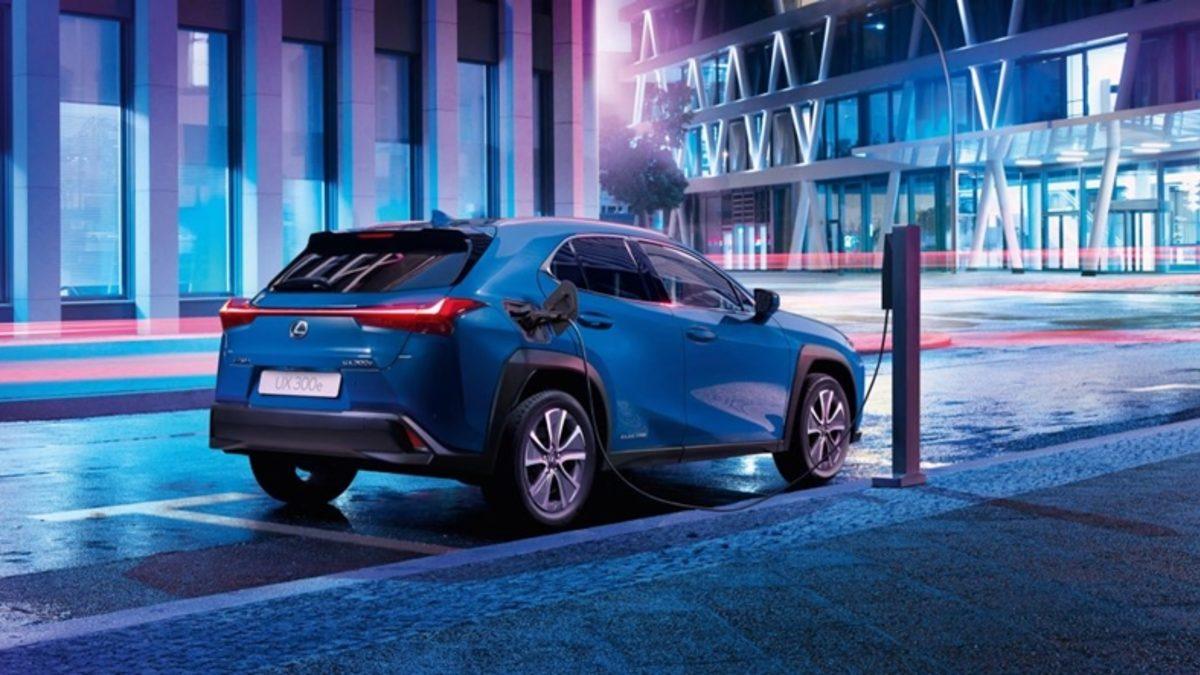 Lexus, İlk Yüzde 100 Elektrikli Otomobil Modeli UX 300e’yi Tanıttı