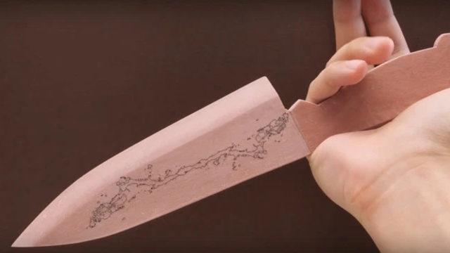 Japon YouTuber’ın İzlerken Transa Sokan ‘Bıçak’ Videoları