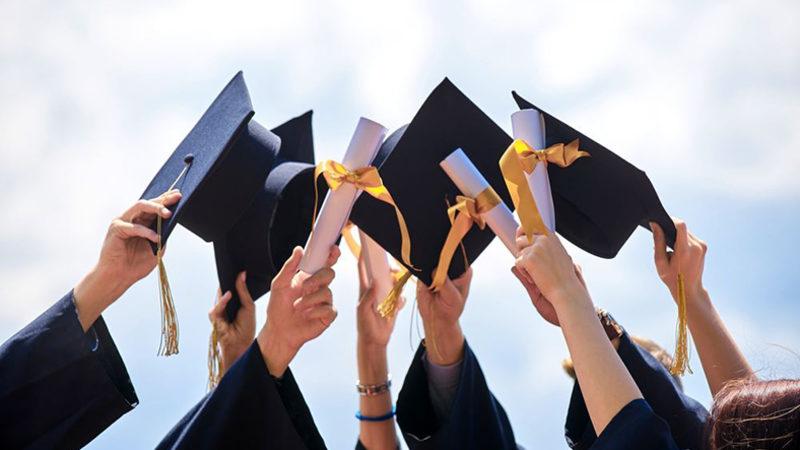 Yalnızca Lisans Diploması Gerektiren Ancak 10 Yıl İçinde Yok Olması Muhtemel 12 Meslek