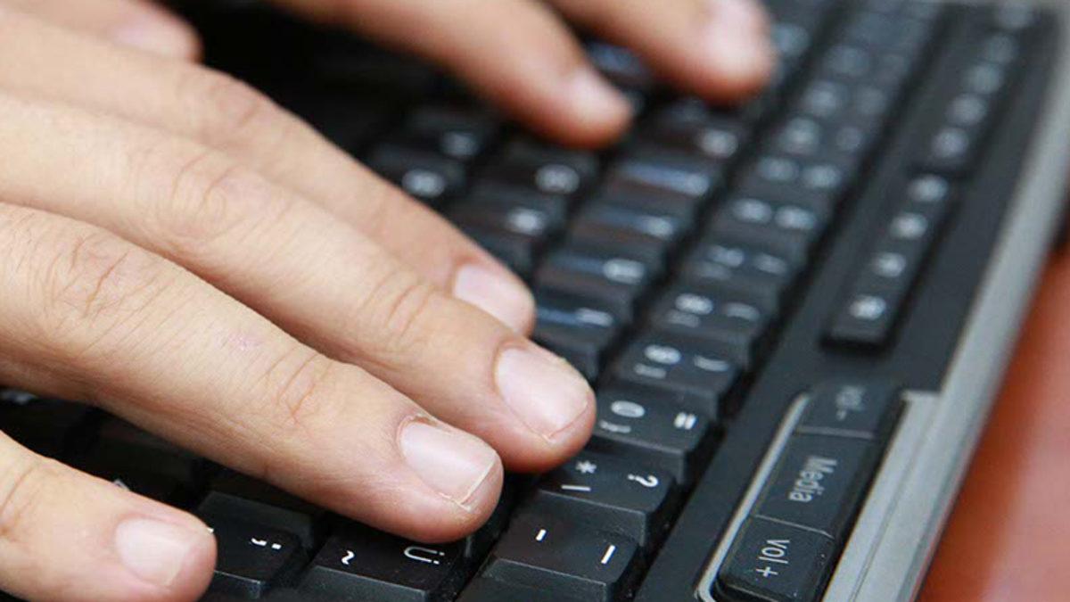 10 Parmak Klavye Kullanmak İçin 10 İşe Yarar İpucu