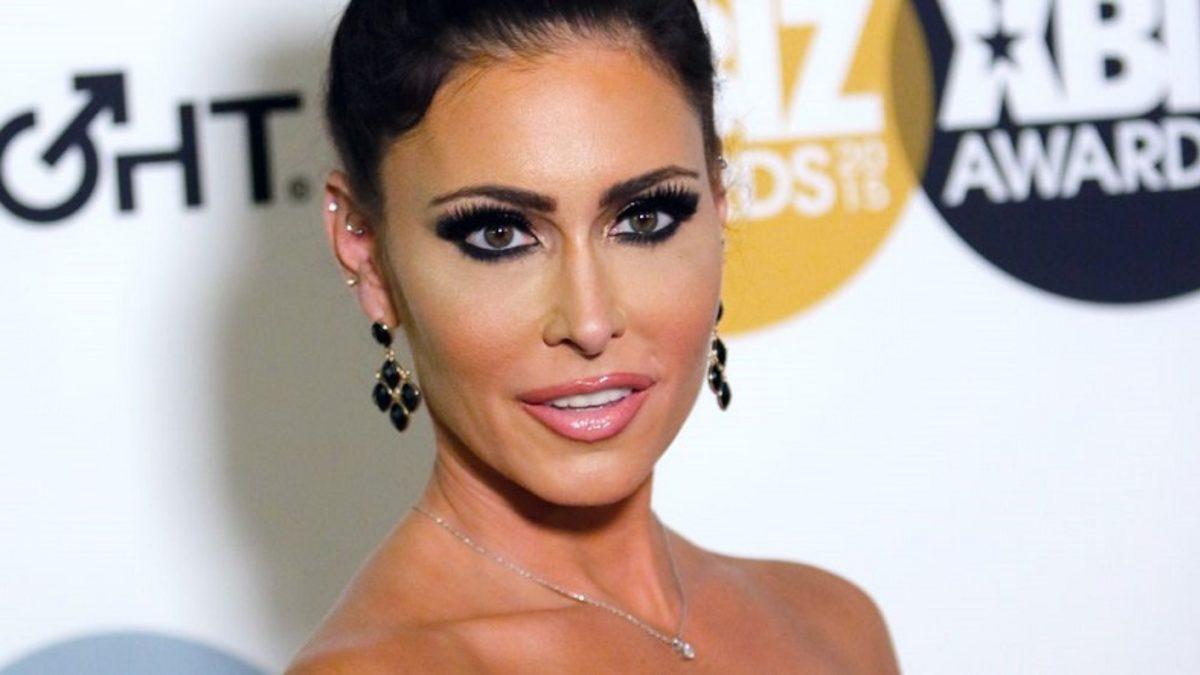 Sansür Savaşı: Instagram, Porno Yıldızlarının Hesaplarını Neden Siliyor?