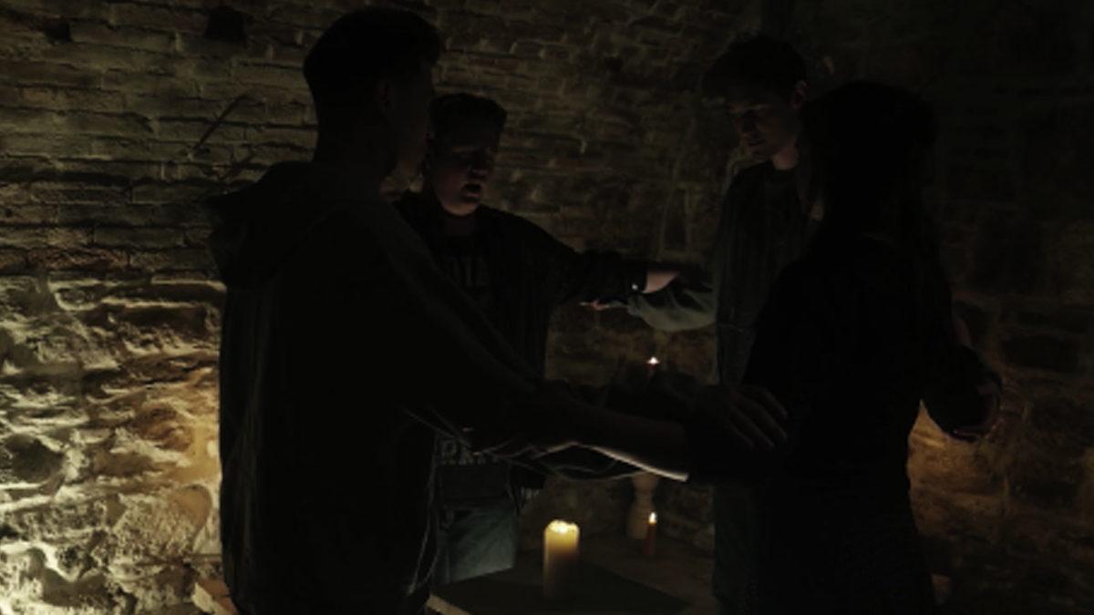 İnsanlar, Dabbe Gibi Klişe Filmleri Neden Seviyor?