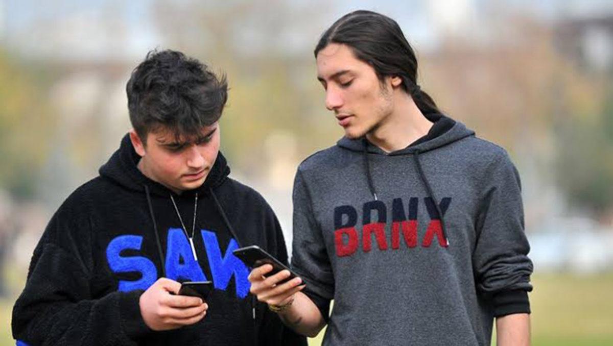 iPhone’da Açık Bulan İki Türk Gencine Bu Sefer, 200 Bin Dolar Teklif Edildi